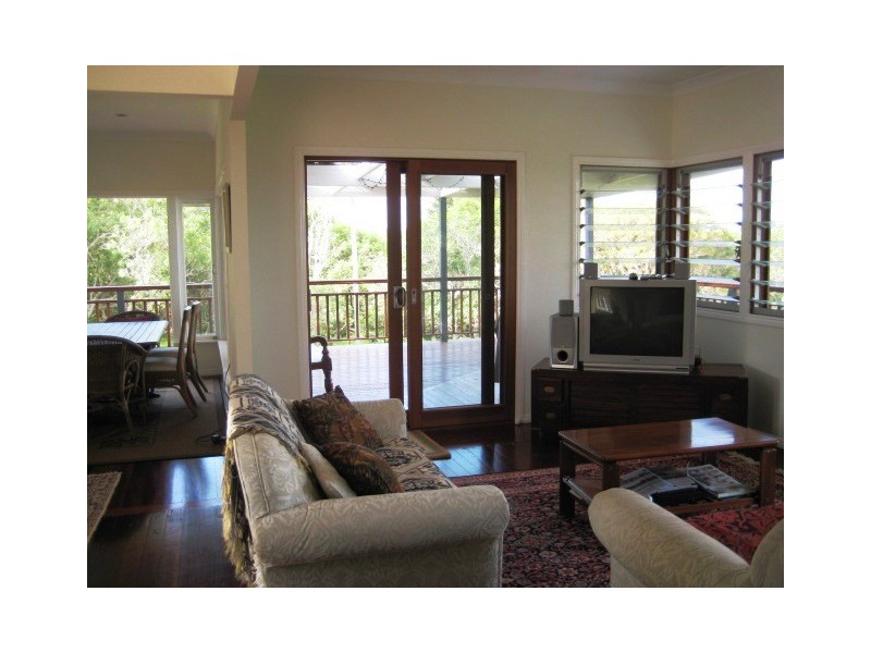 4 Golfers Cres, Eagle Heights QLD 4271