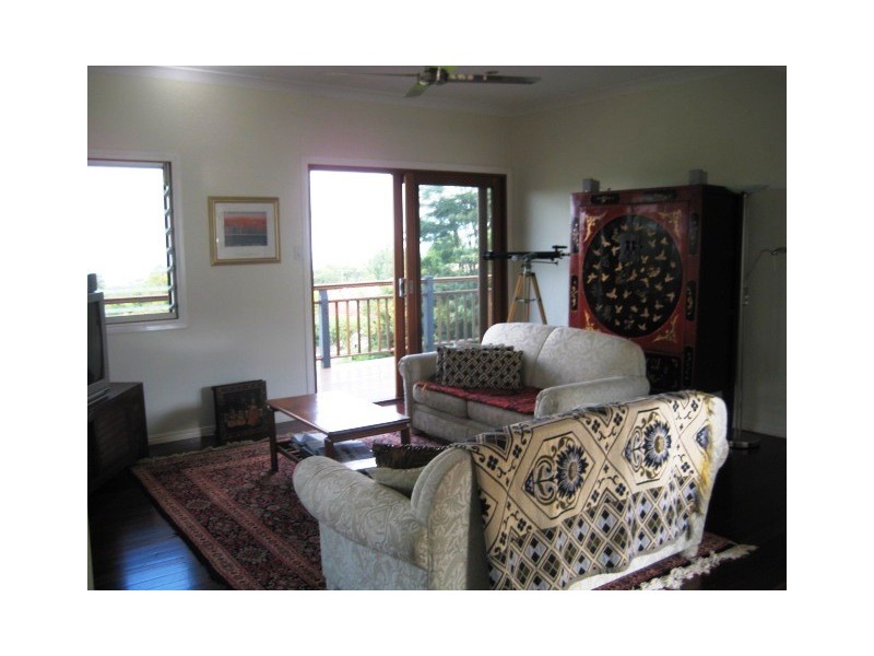 4 Golfers Cres, Eagle Heights QLD 4271