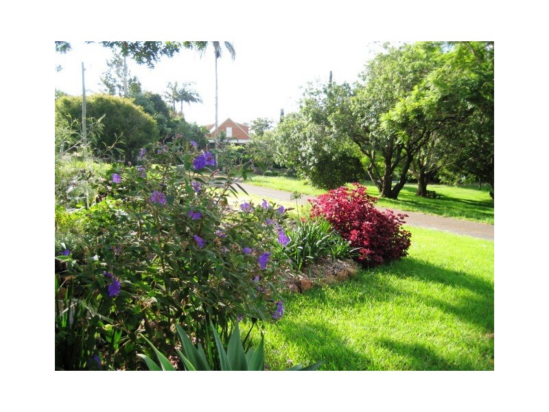 4 Golfers Cres, Eagle Heights QLD 4271