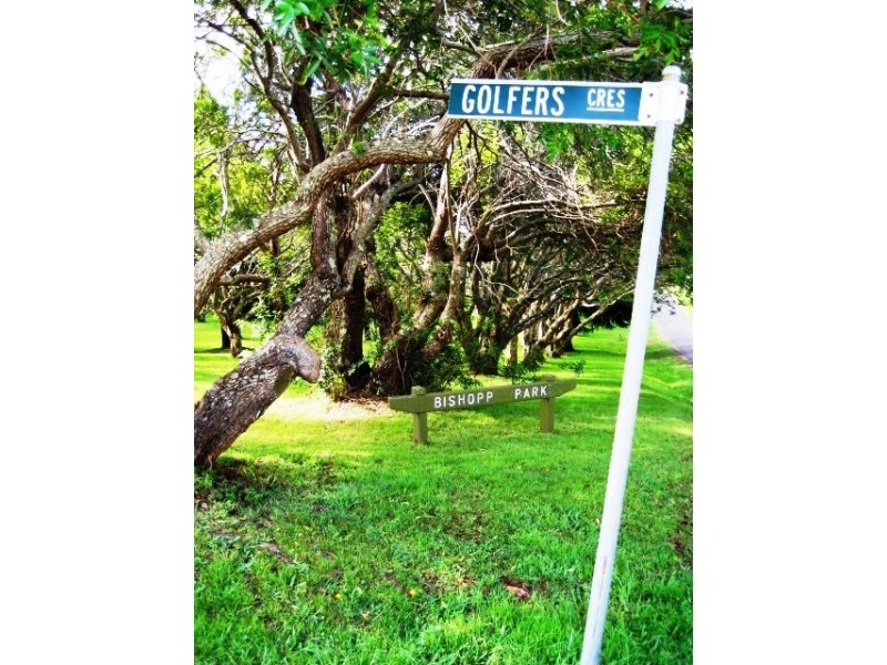 4 Golfers Cres, Eagle Heights QLD 4271