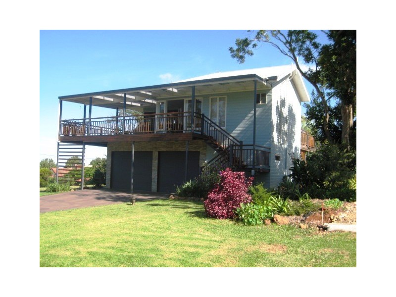 4 Golfers Cres, Eagle Heights QLD 4271