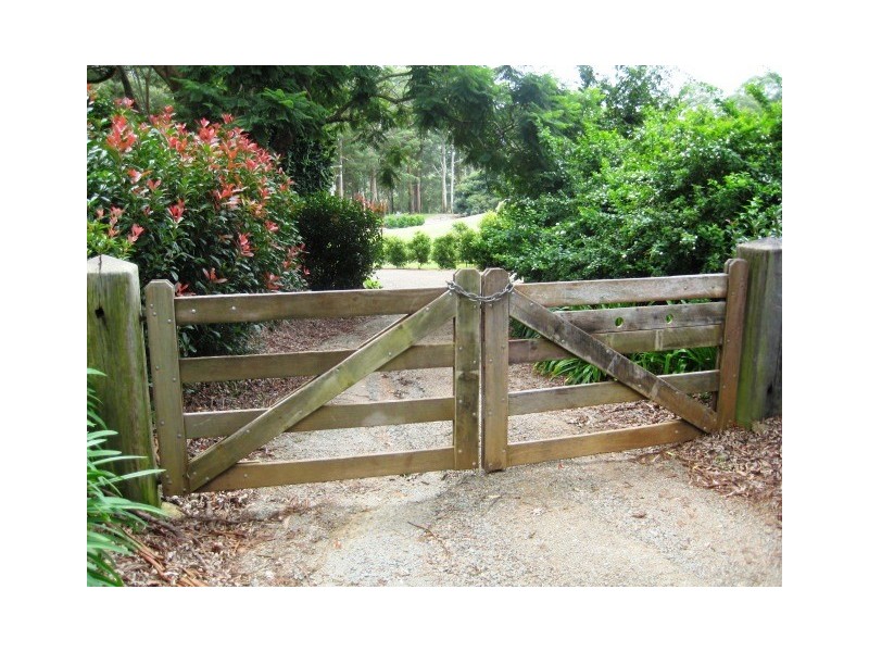 121 Knoll Road, North Tamborine QLD 4272