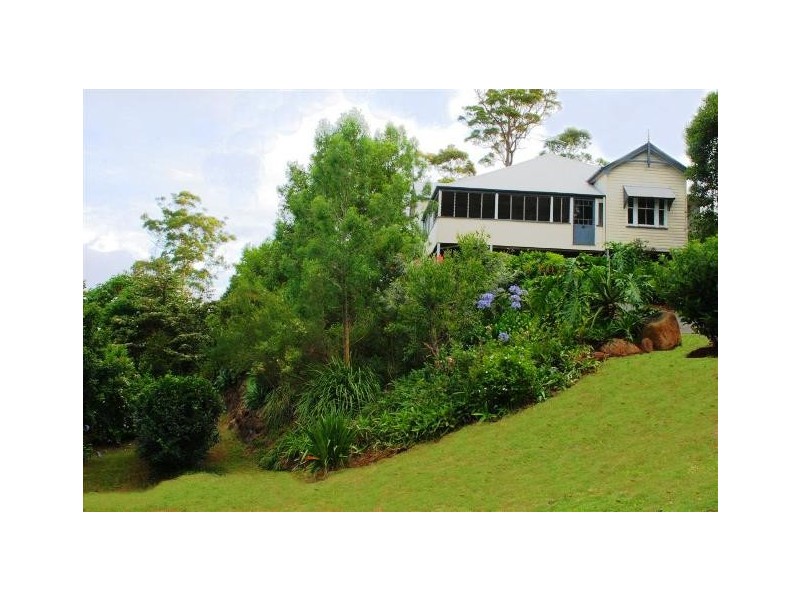 6  Areca Court,, Eagle Heights QLD 4271