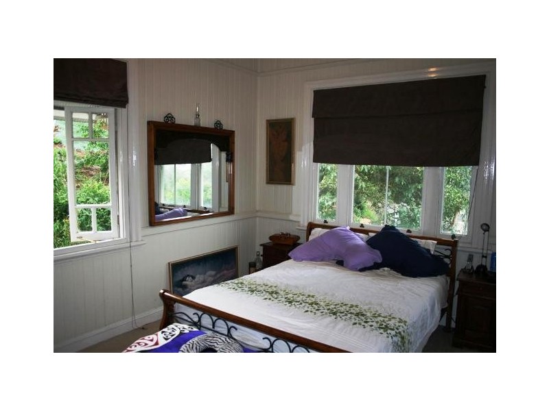 6  Areca Court,, Eagle Heights QLD 4271