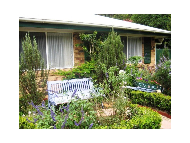 13 Huyber Lane, Eagle Heights QLD 4271