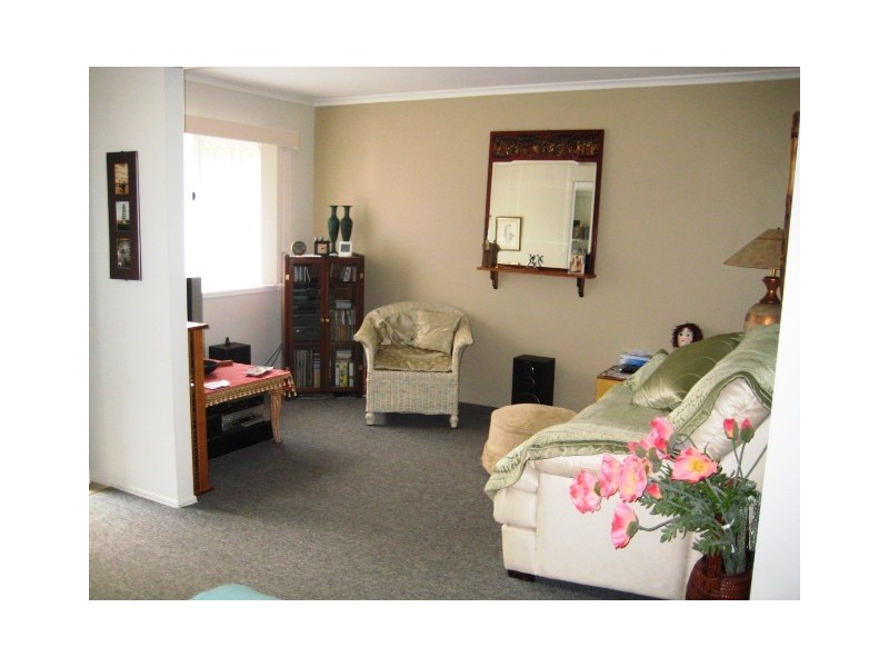 13 Huyber Lane, Eagle Heights QLD 4271