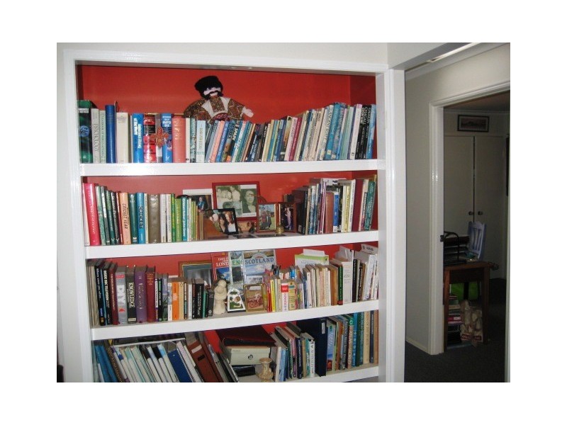 13 Huyber Lane, Eagle Heights QLD 4271