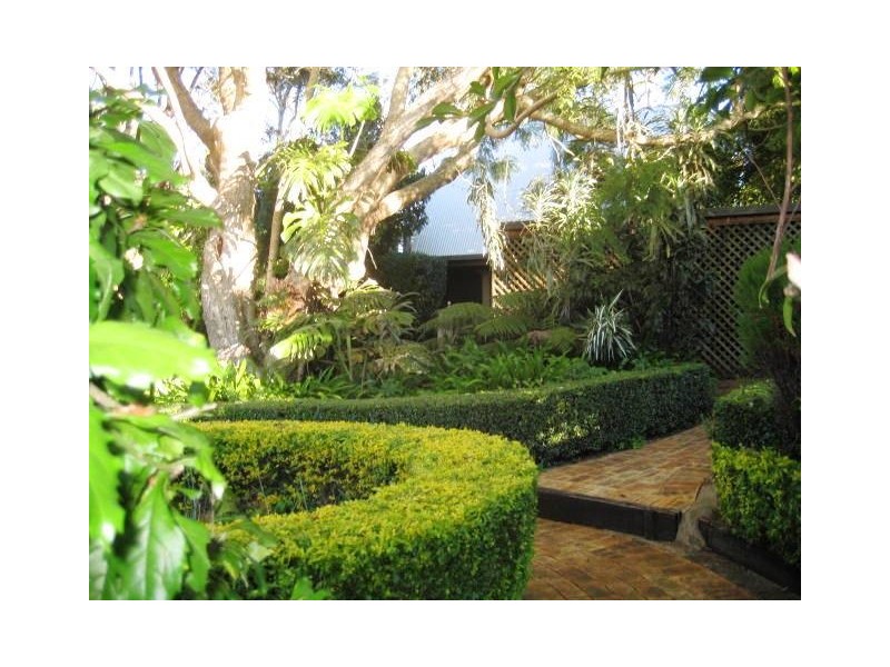 13 MORETON BAY AVENUE, Eagle Heights QLD 4271