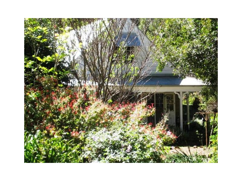 Contour Rd, Eagle Heights QLD 4271