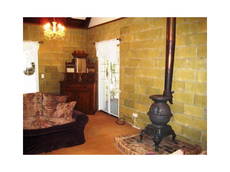 Contour Rd, Eagle Heights QLD 4271