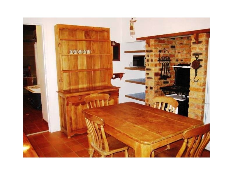 Contour Rd, Eagle Heights QLD 4271