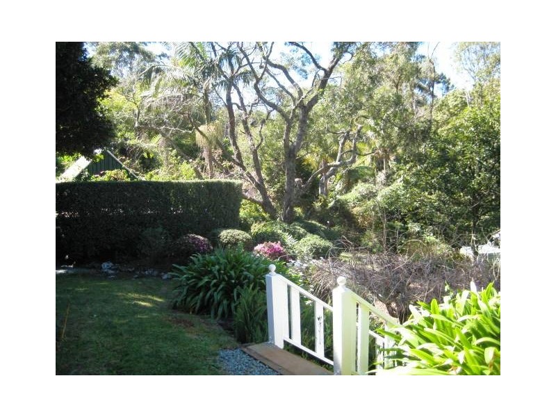 Contour Rd, Eagle Heights QLD 4271