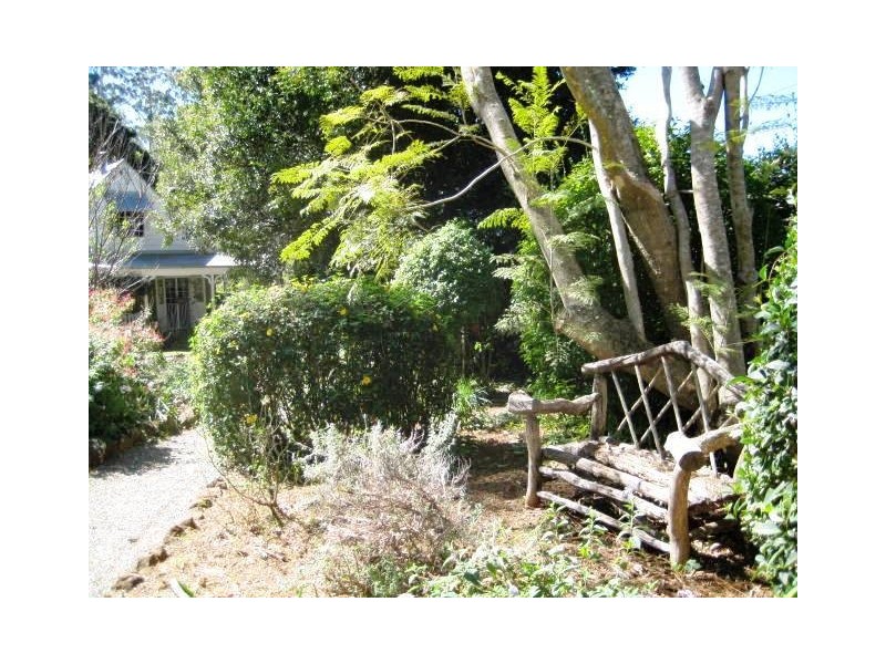 Contour Rd, Eagle Heights QLD 4271