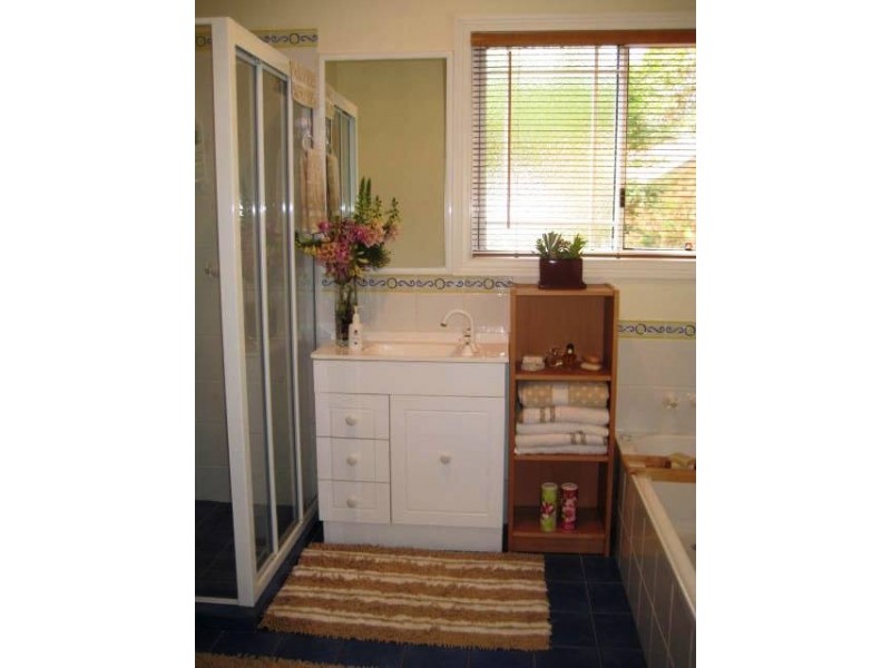 Erebus Ct, Eagle Heights QLD 4271