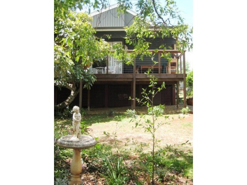 5 Huyber Lane, Eagle Heights QLD 4271