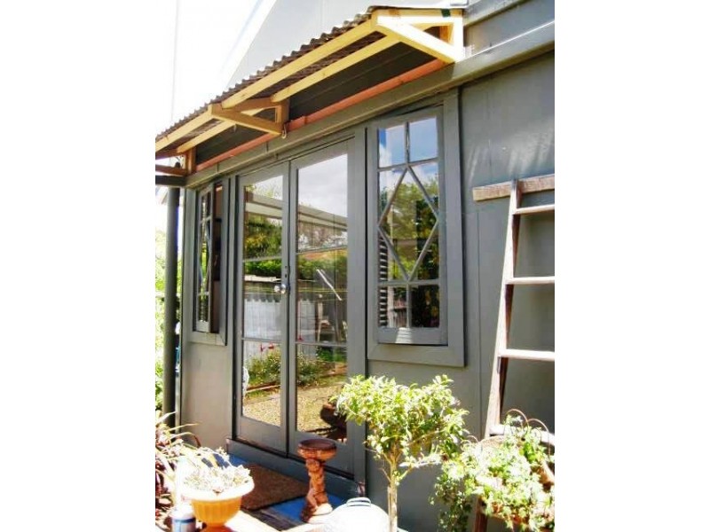 5 Huyber Lane, Eagle Heights QLD 4271