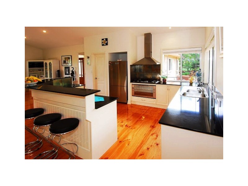 Cayambe Ct, Eagle Heights QLD 4271