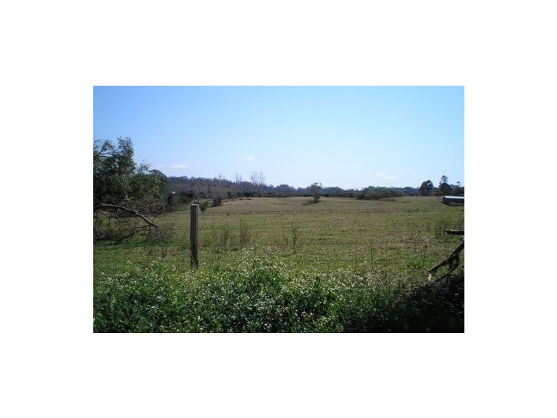 2 West Road, North Tamborine QLD 4272