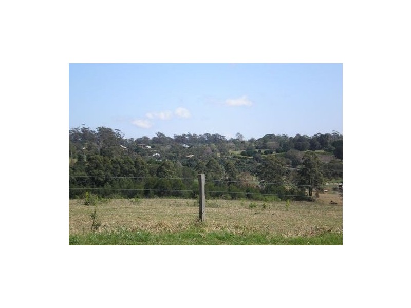 2 West Road, North Tamborine QLD 4272