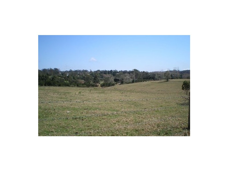 2 West Road, North Tamborine QLD 4272