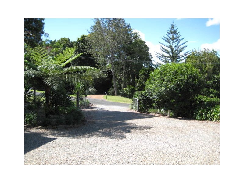 17 Lassen Drive, North Tamborine QLD 4272