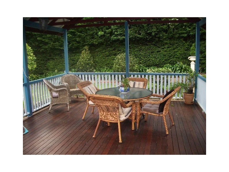 30 North Street, North Tamborine QLD 4272