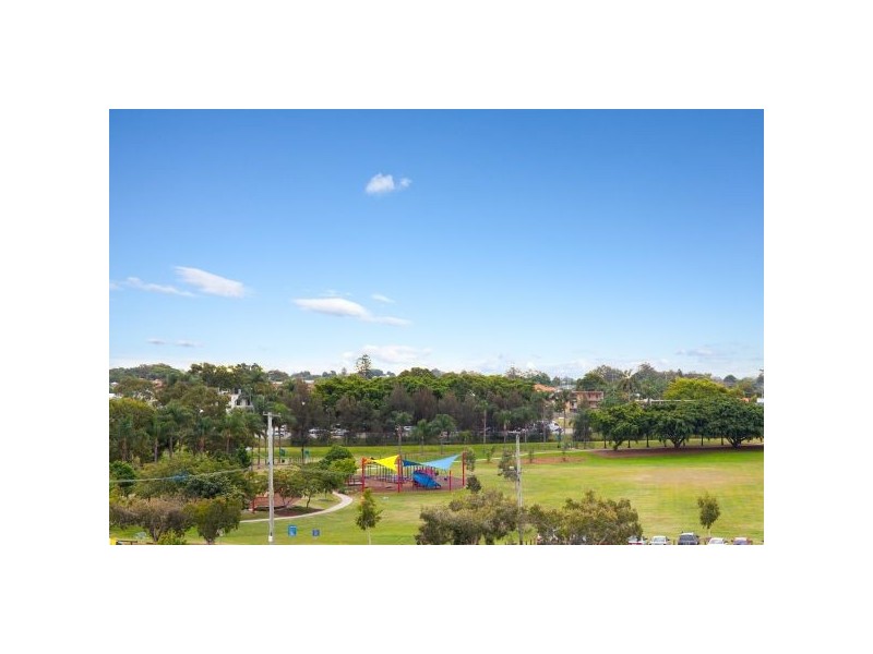 831/43 Hercules Street, Hamilton QLD 4007