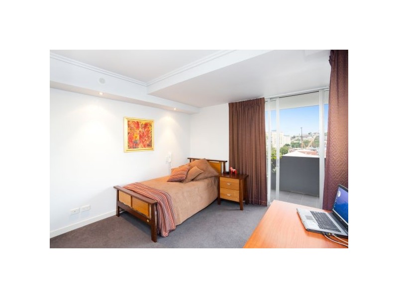 831/43 Hercules Street, Hamilton QLD 4007