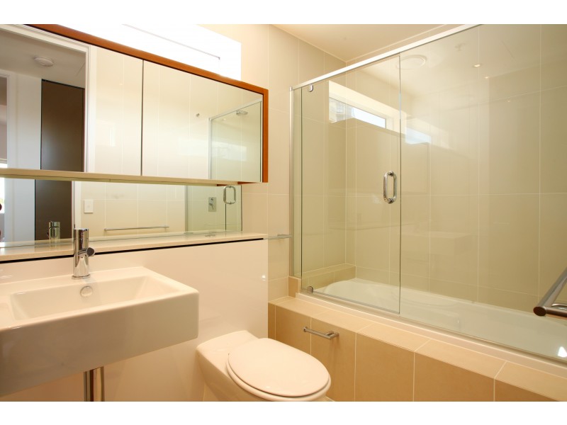 106/37 Harbour Road, Hamilton QLD 4007