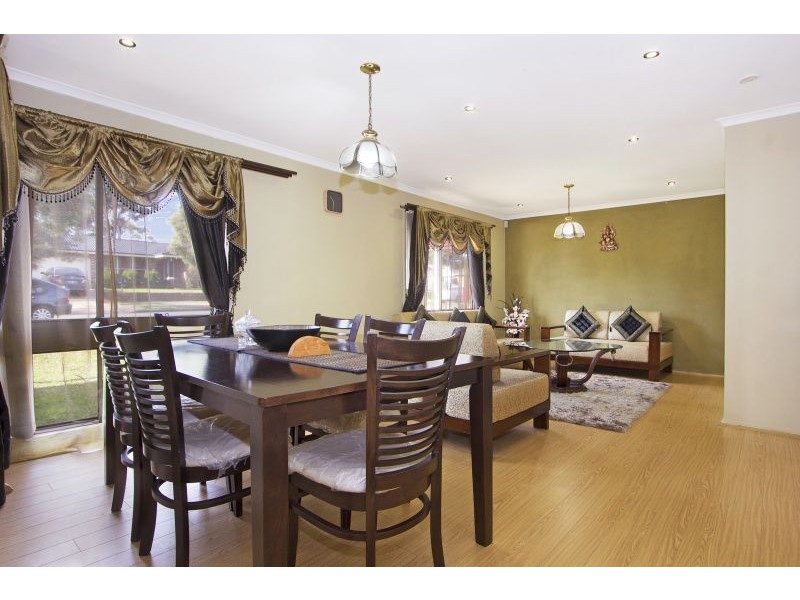 32 Vella Crescent, Blacktown NSW 2148