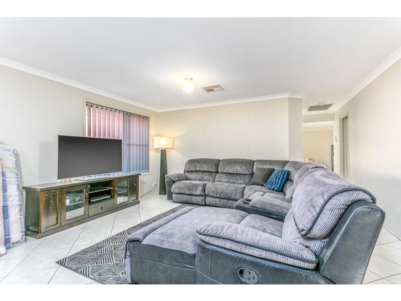 72 Eskdale Street, Minchinbury NSW 2770