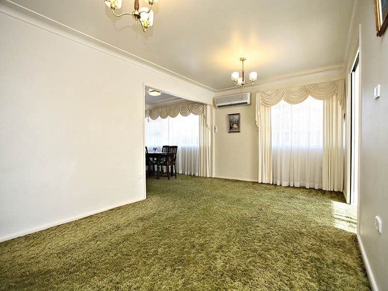 11 Gregory Avenue, Baulkham Hills NSW 2153