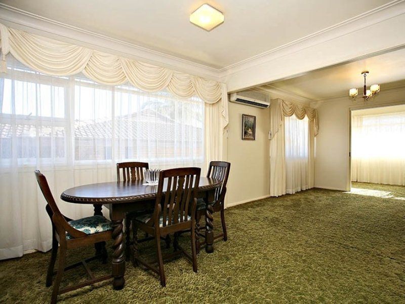 11 Gregory Avenue, Baulkham Hills NSW 2153