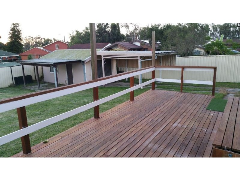 6 Idriess Crescent, Blackett NSW 2770