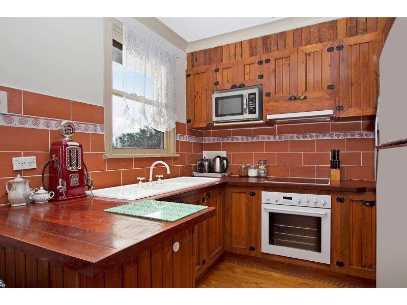 6 Idriess Crescent, Blackett NSW 2770