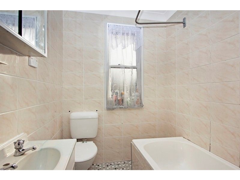 6 Idriess Crescent, Blackett NSW 2770