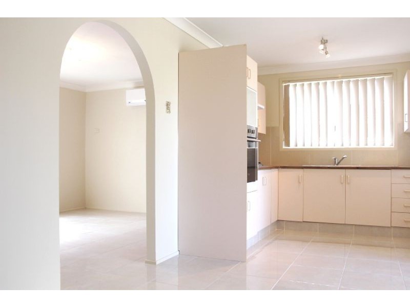 9 Lawton Place, Oakhurst NSW 2761