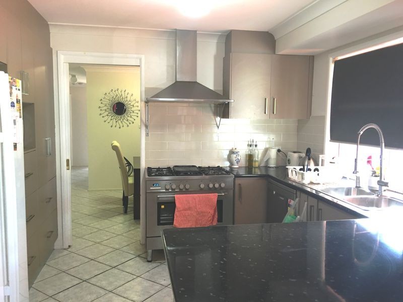 122 Dryden Avenue, Oakhurst NSW 2761