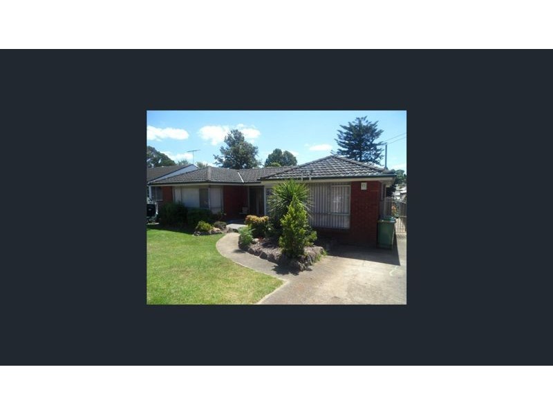 13 Moira Crescent, St Marys NSW 2760