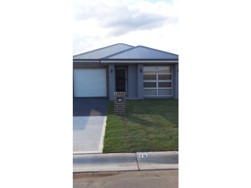 16 Winter Street, Denham Court NSW 2565
