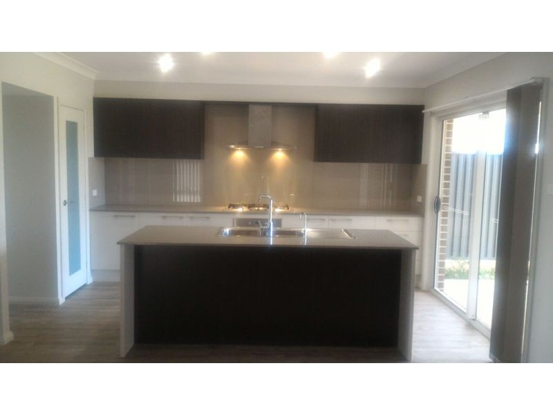 16 Winter Street, Denham Court NSW 2565