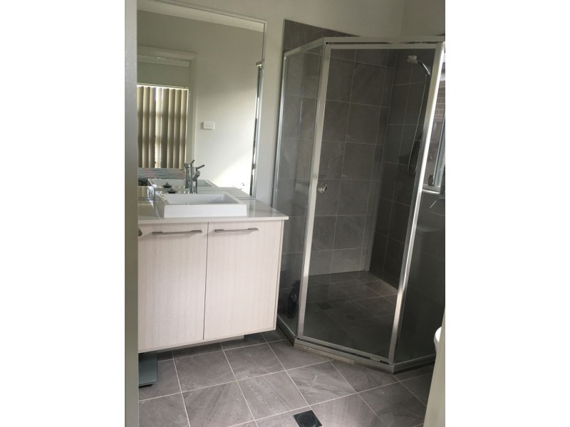 16 Winter Street, Denham Court NSW 2565