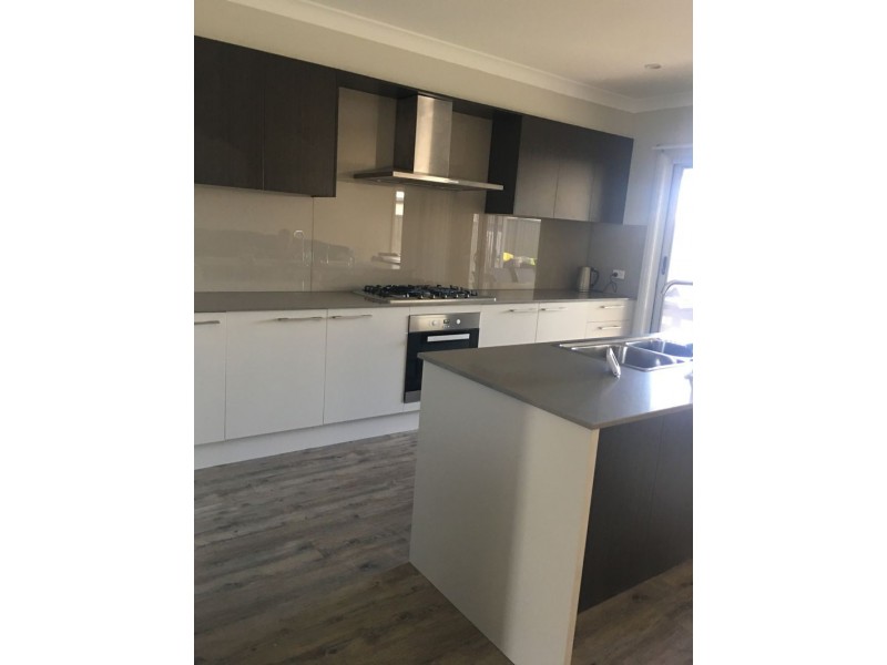 16 Winter Street, Denham Court NSW 2565