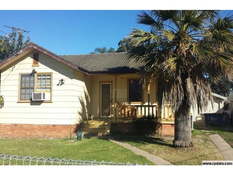 30 Mindanao Avenue, Lethbridge Park NSW 2770