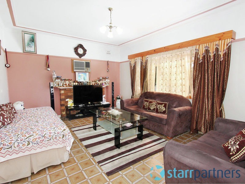 16 Dunstable Road, Blacktown NSW 2148