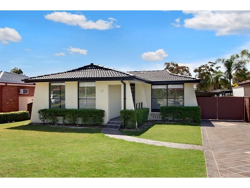 37 Alford Street, Quakers Hill NSW 2763