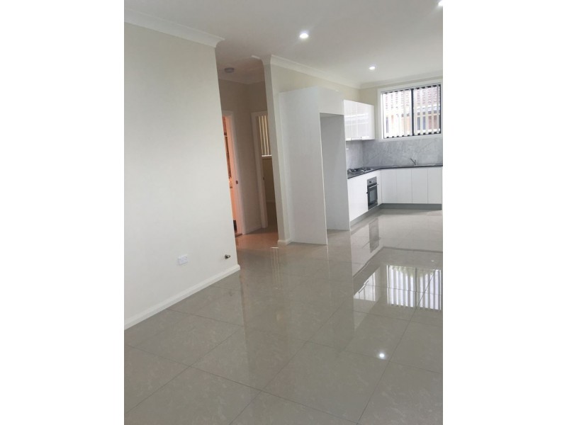 9a Lawton Place, Oakhurst NSW 2761