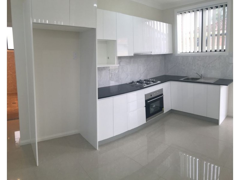 9a Lawton Place, Oakhurst NSW 2761