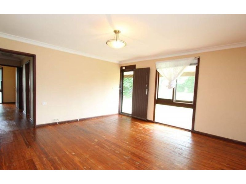 18 Mackeller Road, Hebersham NSW 2770