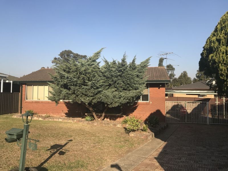 29 Elwood Crescent, Quakers Hill NSW 2763